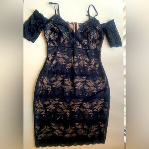 GUESS LACE BODYCON COCKTAIL DRESS